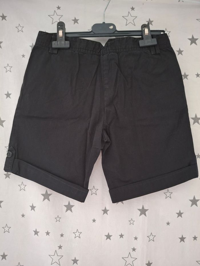 Short long noir réglable 12 ans Kaludo
Très bon état ni trous ni tache - photo numéro 4