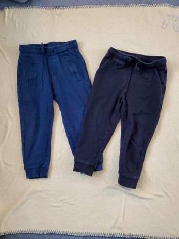 Lot 2 pantalons 2-3 ans