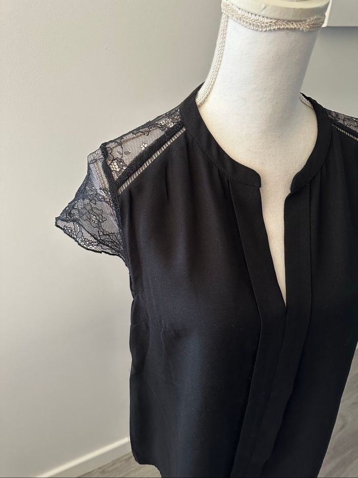 Blouse gothique en dentelle noire T38 M - photo numéro 2