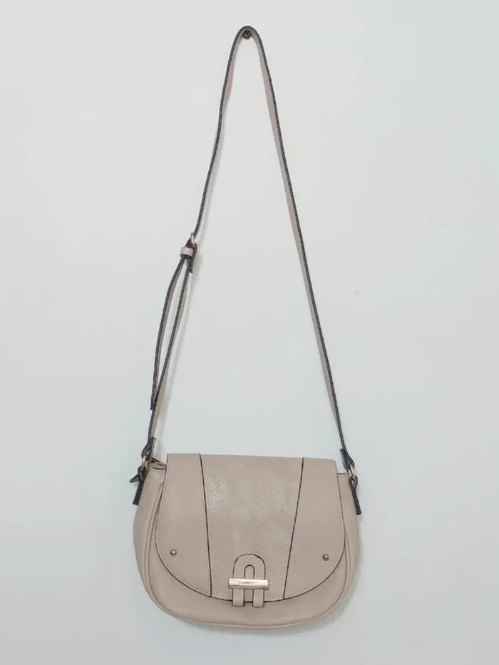 Sac à main effet cuir demi-lune bandoulière beige y2k