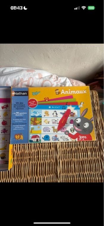 Jeu électronique de questions - réponse  En très bon état  