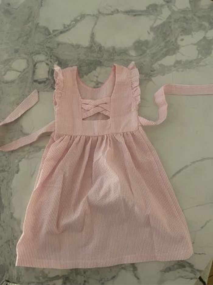 Robe rose à fleurs - photo numéro 2