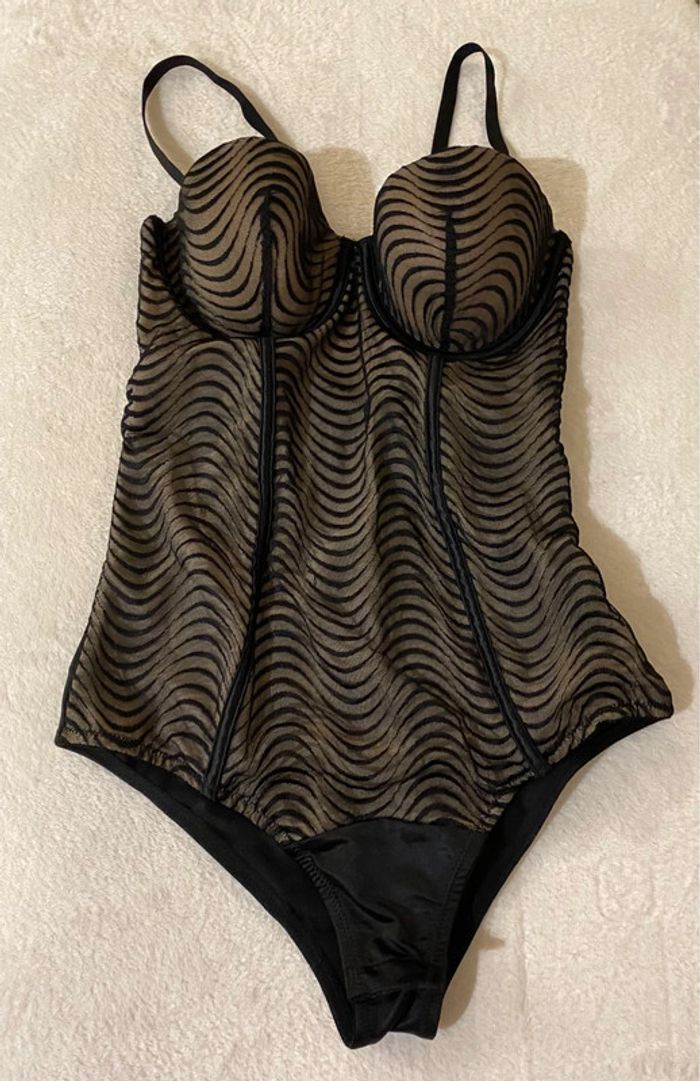 Bodie Gaine Taille 85C Brodé
