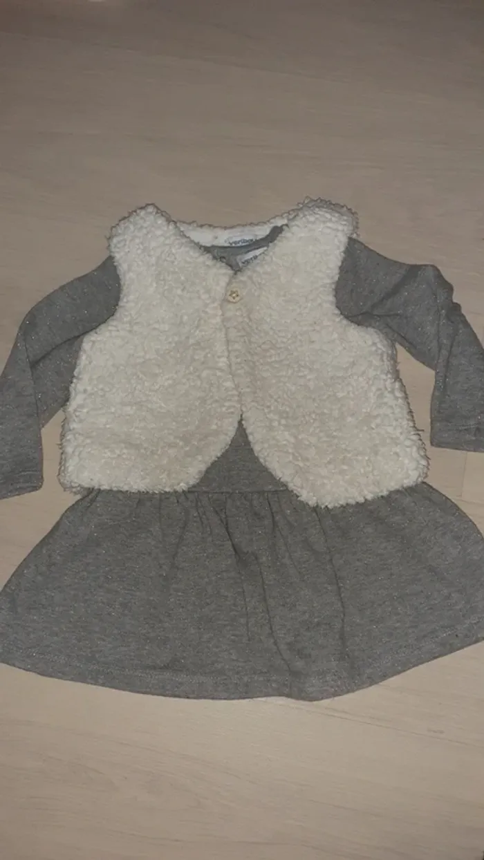 Robe et gilet sans manche
