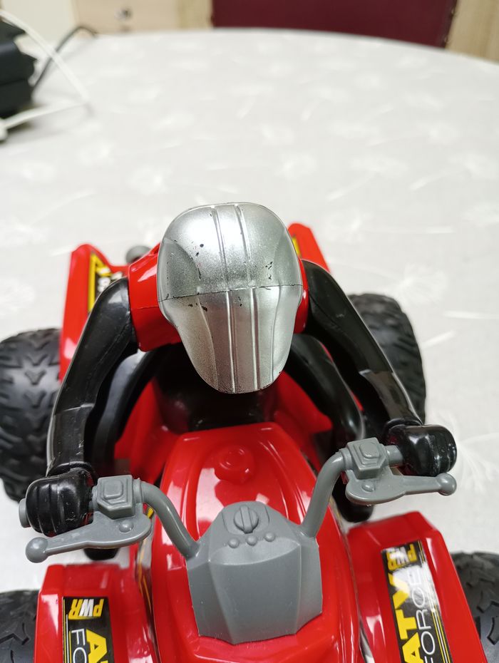 Quad télécommandé - photo numéro 8