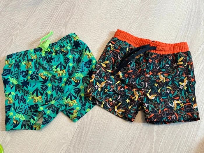 2 shorts de bain 18mois