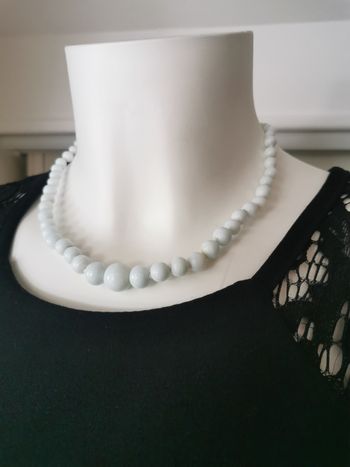 Collier vintage perles rondes verre de lait 