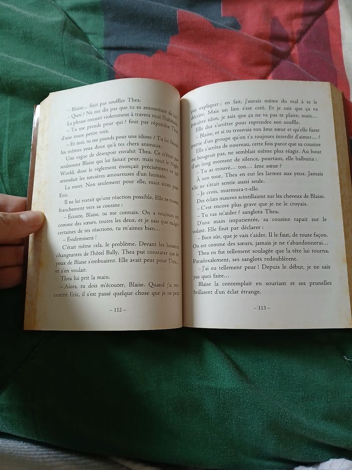 Livre "Night World" de LJ Smith - photo numéro 4