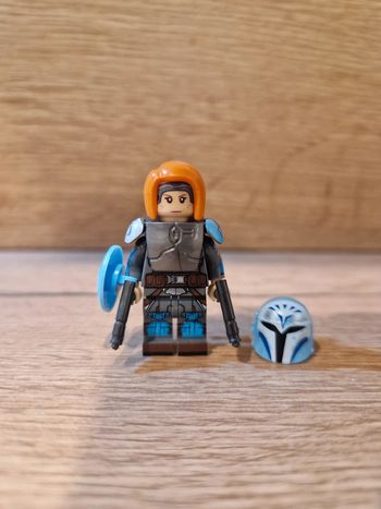Figurine type lego Bo Katan Mandalorian star wars