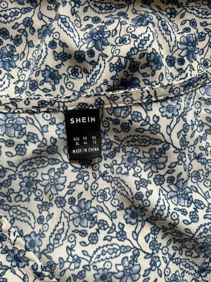Robe moulante manches courtes bouffantes Shein - photo numéro 5