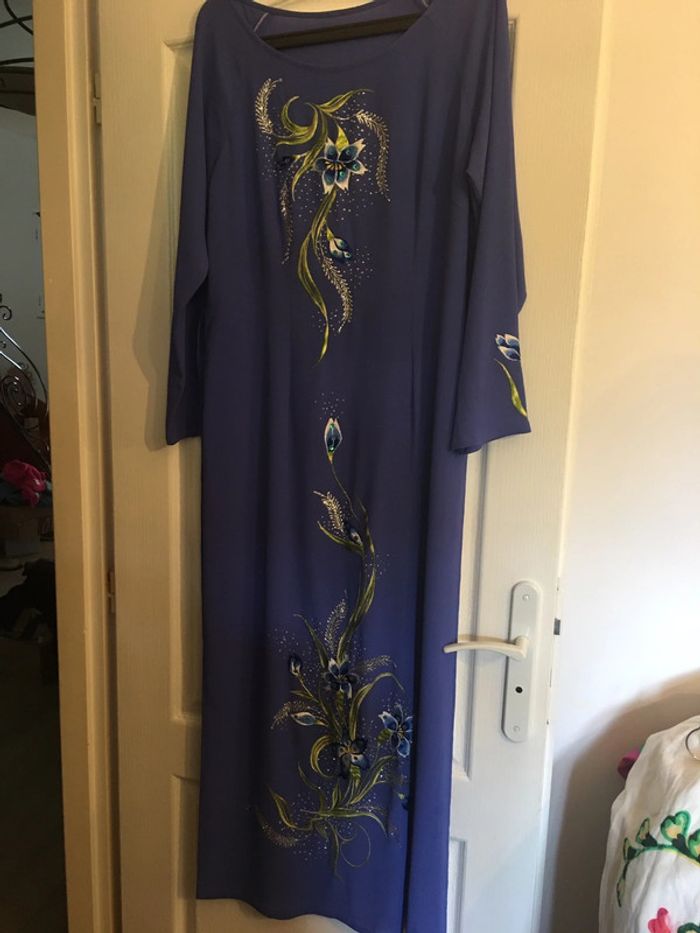 Tenue traditionnelle vietnamienne Ao Dai