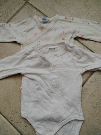 Lot 2 bodies 3 mois