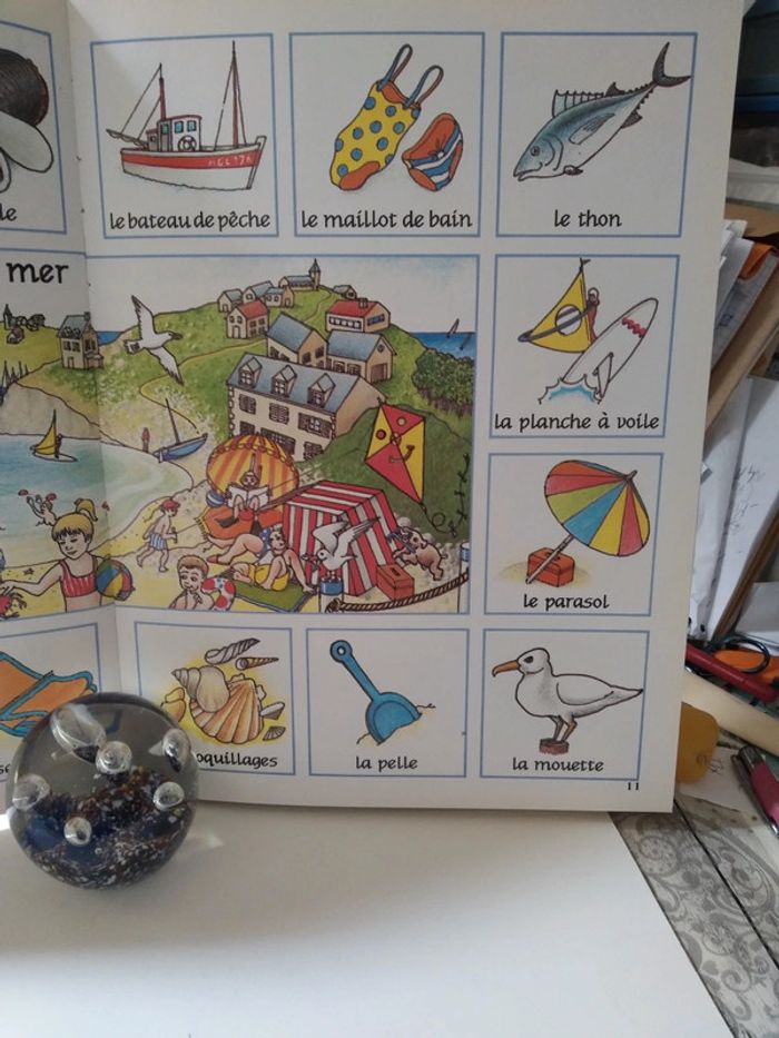 Page d'images l'univers familier des mots en images - photo numéro 4