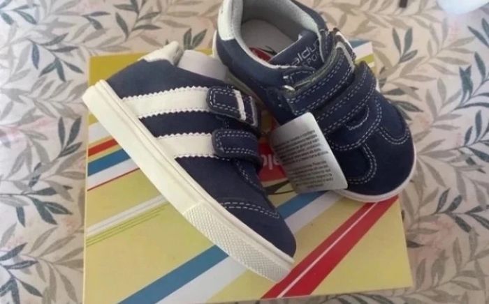 Baskets Balducci en cuir marine pointure 22 Neuves