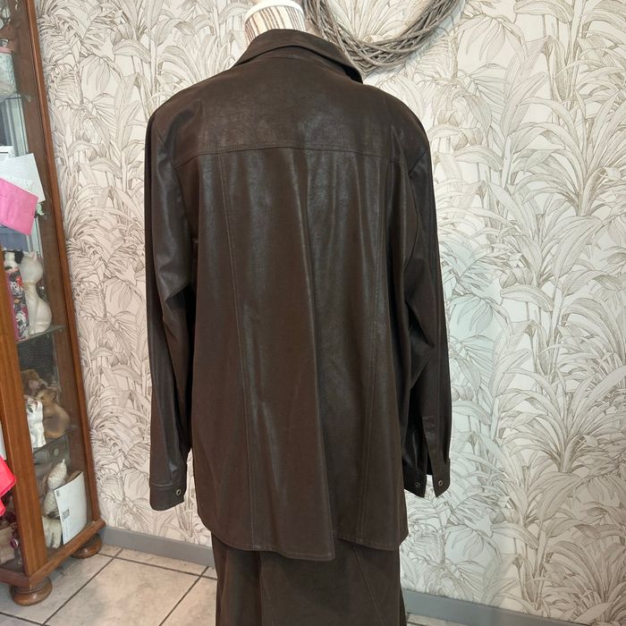Ensemble marron effet cuir - photo numéro 4
