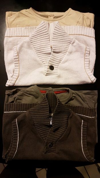 Lot de deux ensembles 18 mois