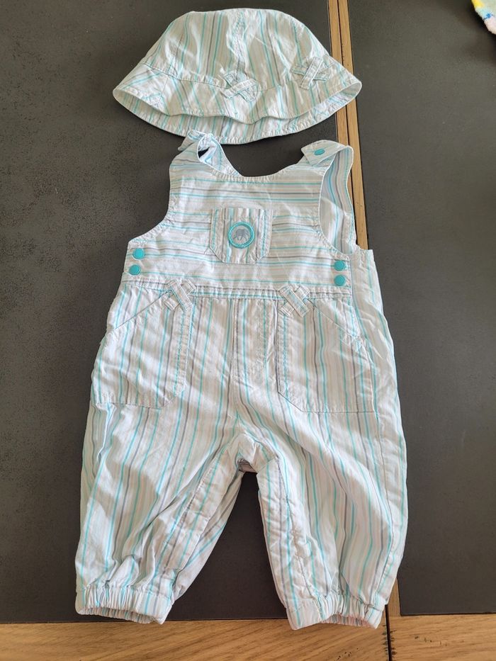 Salopette et son chapeau