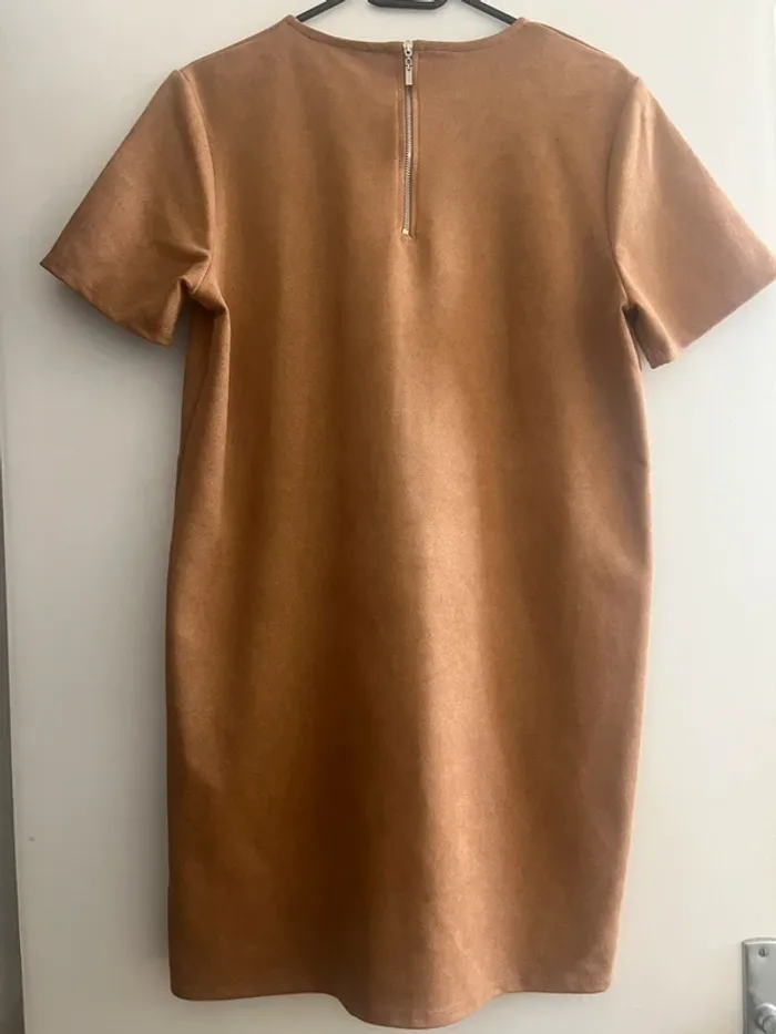 Robe marron effet daim - Neuve - taille 40 🍂 - photo numéro 5