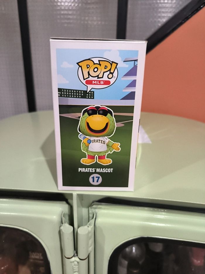 Rare Pop pirates mascot 17 - photo numéro 6
