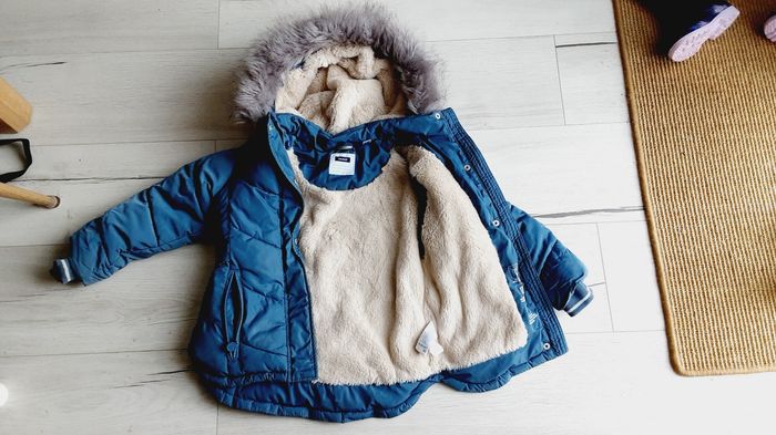 Vêtement fille manteau chaud hiver à capuche amovible bleu Okaïdi 4 ans - photo numéro 3