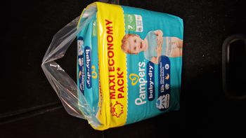  Pack 74 couches pampers Baby-Dry taille 7 neuf