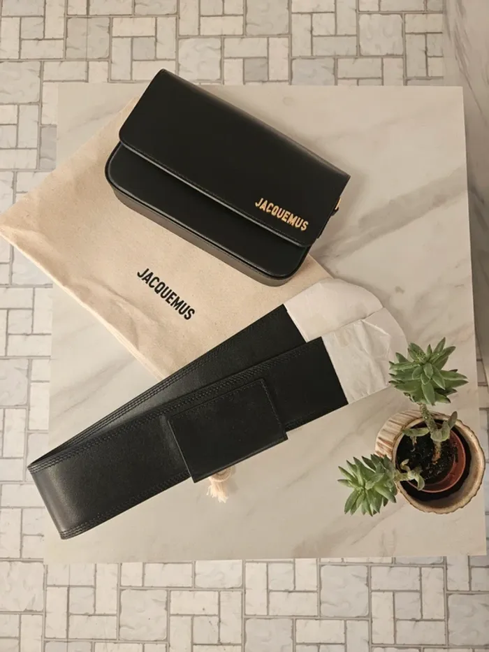 Le Carinu Black Jacquemus