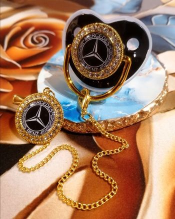 Tétine Mercedes benz