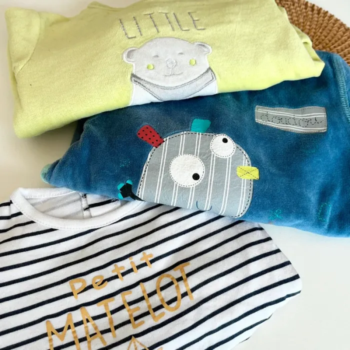 Lot 3 pyjamas velours et coton 1 pièce - photo numéro 2