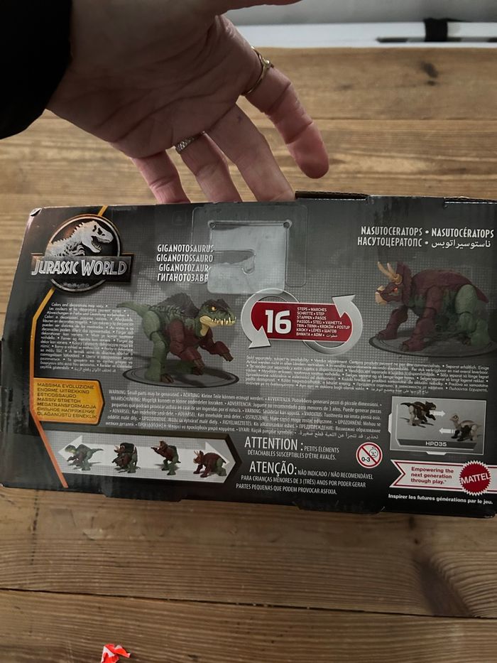 🦖 Jouet Jurassic World Dinosaure transformable – Giganotosaurus & Nasutoceratops - photo numéro 3