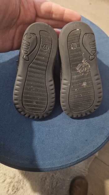 Lot de chaussures bébé