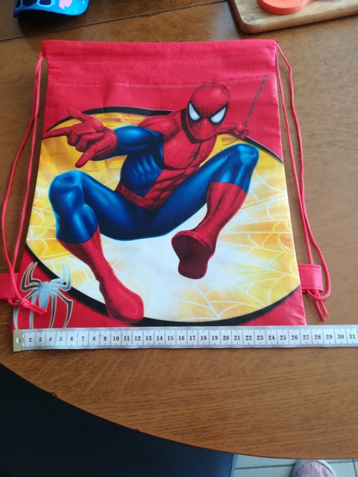 Sacs à cordes Spiderman neufs - photo numéro 3