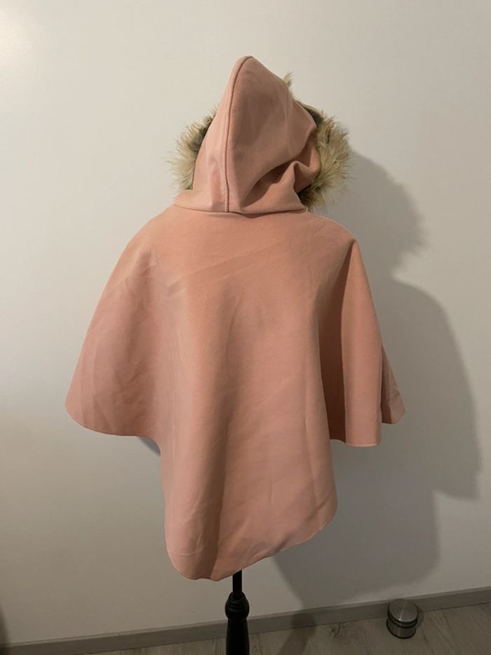 Veste sans manche poncho rose à capuche fourrure beige en polaire taille unique - photo numéro 5