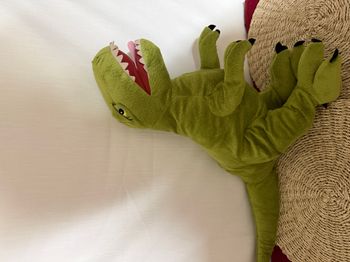 Peluche dinosaure vert IKEA – T-Rex