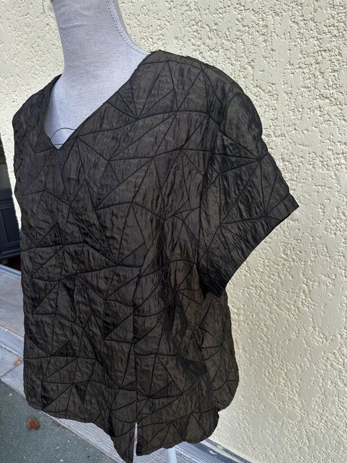 🌿 T-shirt kaki/marron – Détails graphiques & épaulettes – Taille M - photo numéro 3
