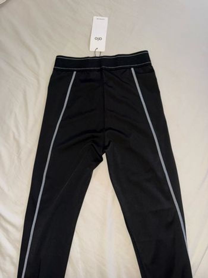 Ensemble Alo yoga legging + brassière - photo numéro 8