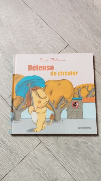Livre défense de circuler 