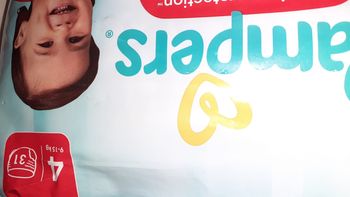 Couches Pampers taille 4