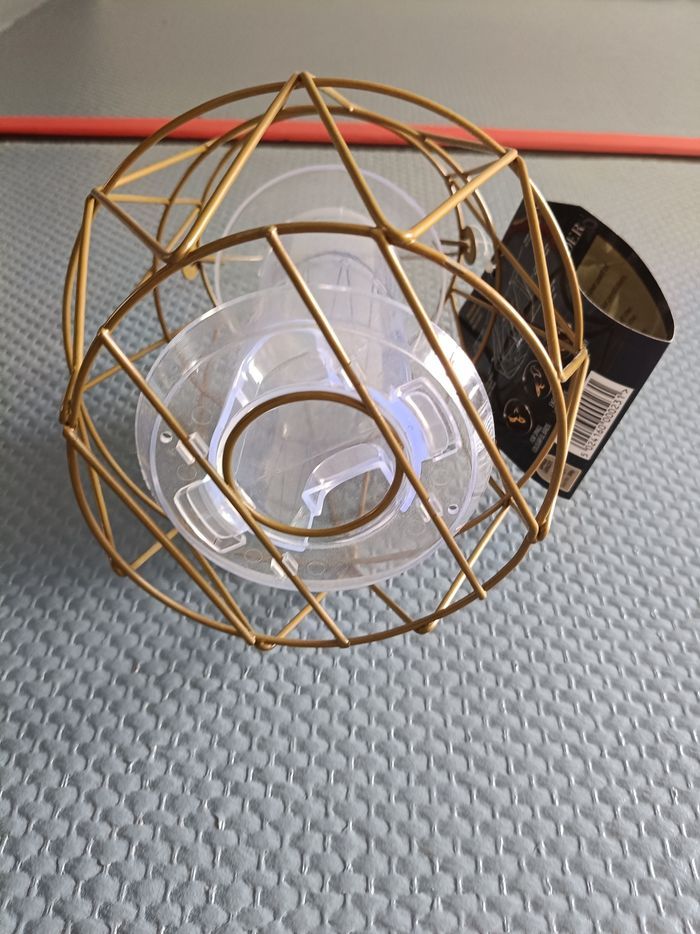 Mangeoire à oiseaux neuve - photo numéro 2