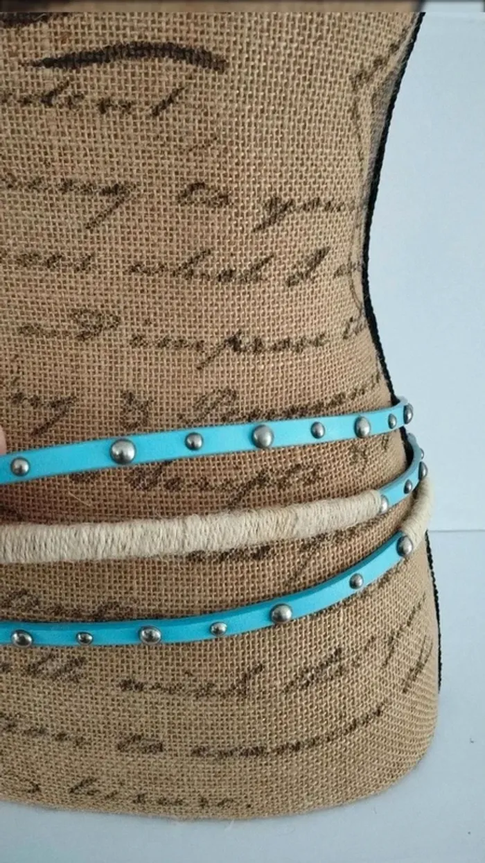 Ceinture trois rangs clous gris bleu beige 90 cm - photo numéro 7