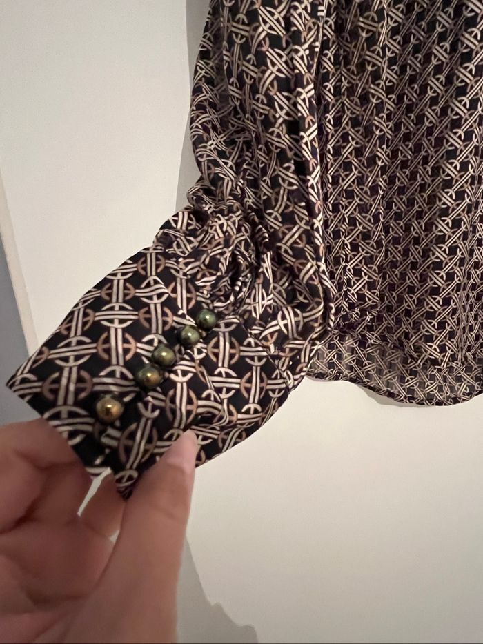 Chemisier satin H&M joli motif et boutons excellent état - photo numéro 3