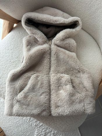 Veste sans manche Zara fourrure réversible 3/4 ans