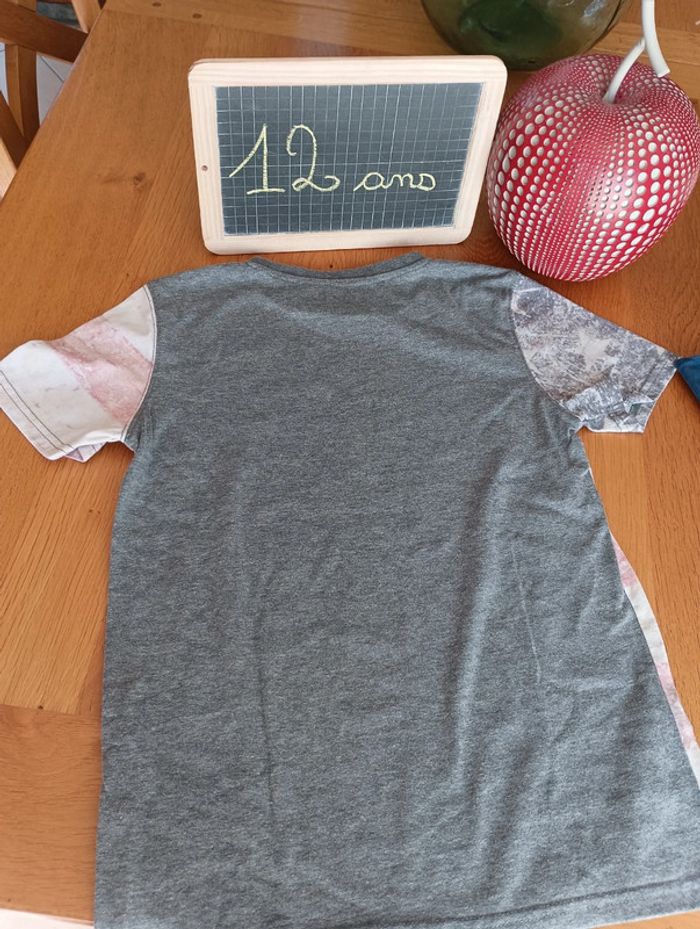 T-shirt Creeks taille 12 ans en très bon état - photo numéro 3