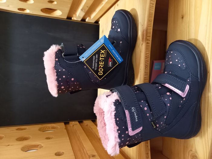 Bottes de neige Superfit taille 25 🎀