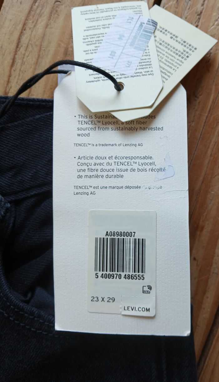 Jeans neuf Levis 70S high slim straight - photo numéro 5