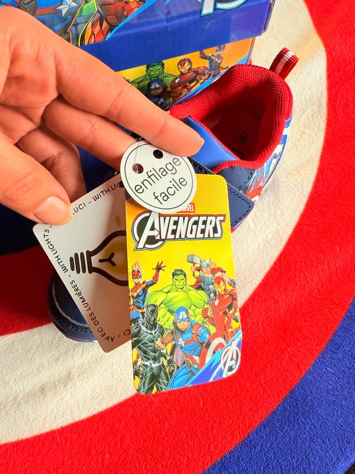 Chaussure lumineuse Marvel - photo numéro 7