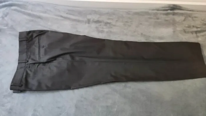 Pantalon gris de costume Hugo Boss taille 48 - photo numéro 2