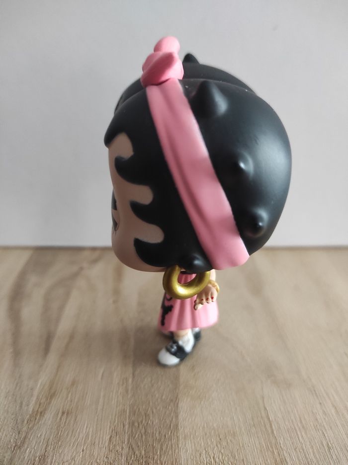 Figurine Funko pop Sock Hop 555 SANS boîte ( Betty Boop ) - photo numéro 4