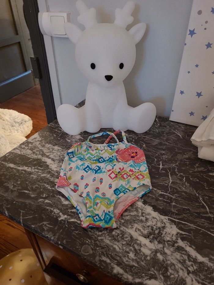 Maillot de bain 3 pommes t. 6-9 mois