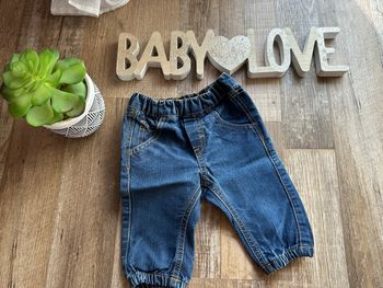 - Jeans Kiabi - 3 mois - Très bon état