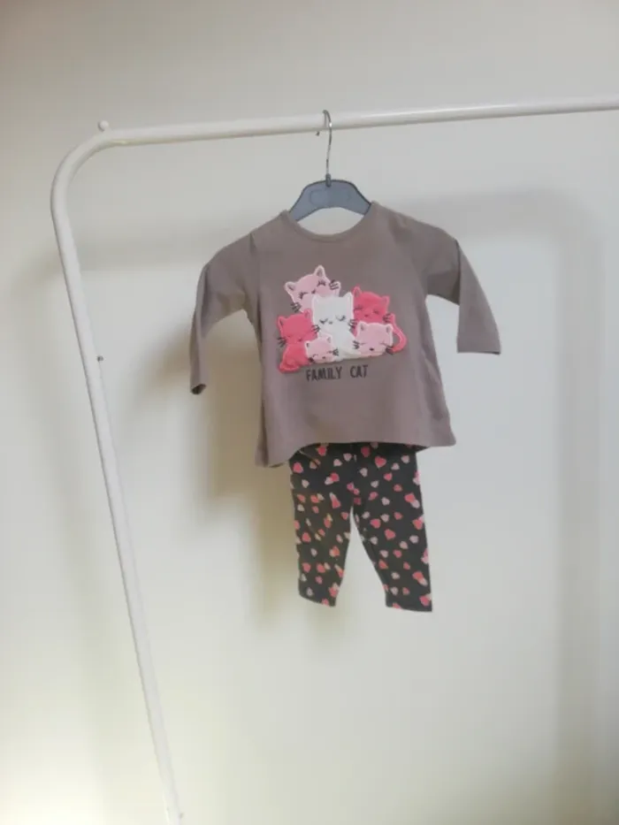 t-shirt manches longues et legging 6 mois - photo numéro 2